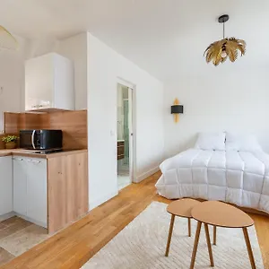 https://appartement-proche-champs-elyses.fr-paris.fr